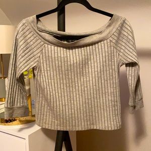 2/15$ TOPSHOP Grey Wide Neck Crop 3/4 Sleeve Top